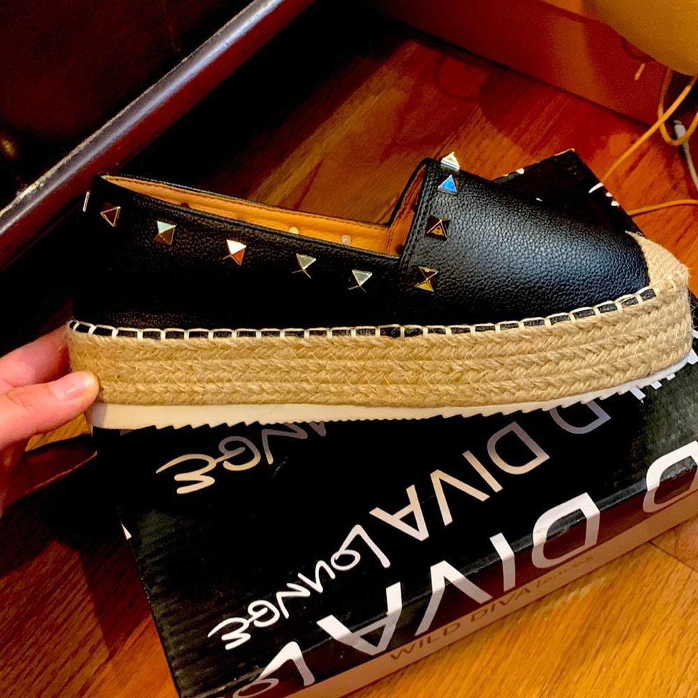 Black flats